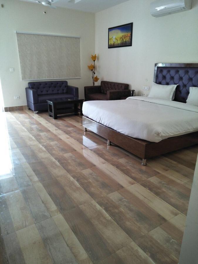 Nauka Hills Resort Clement Town Exterior photo